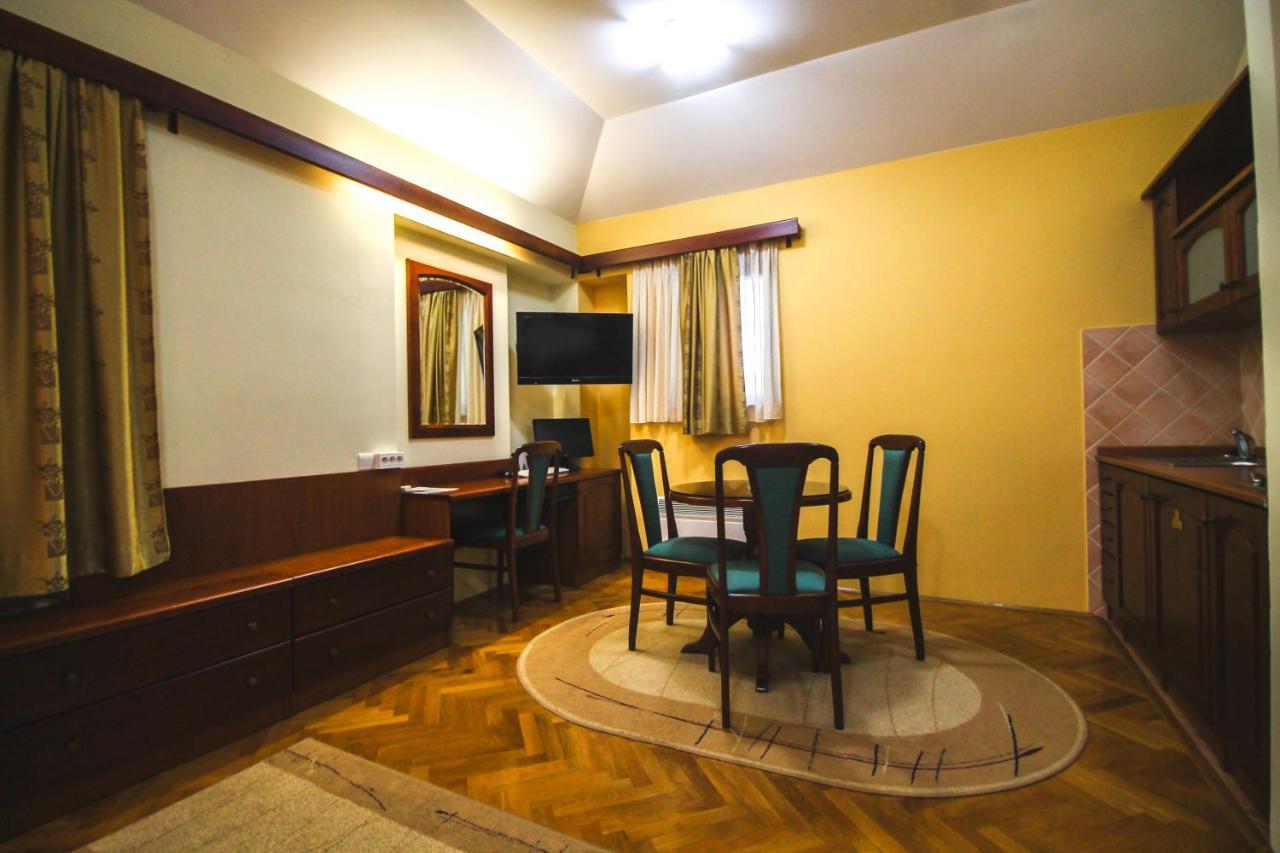 Hotel Vila Vrbas Banja Luka Bagian luar foto